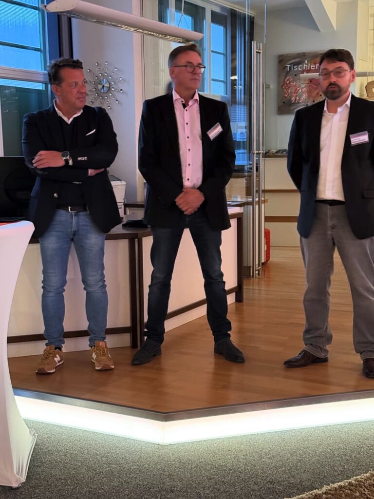 Besuch der MIT bei fb tischlerei &amp; design